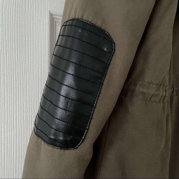 Urban Outfitters Quilted Jacket - Picture 5 of 8